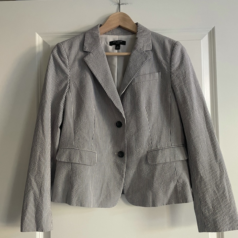 Ann Taylor Seersucker Blazer/Jacket